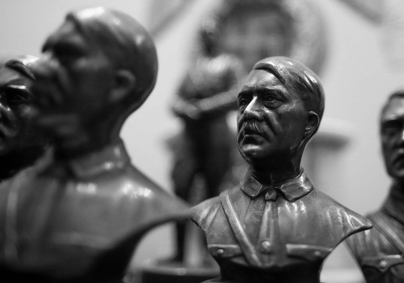 Why were there no Hitler statues in Nazi Germany?